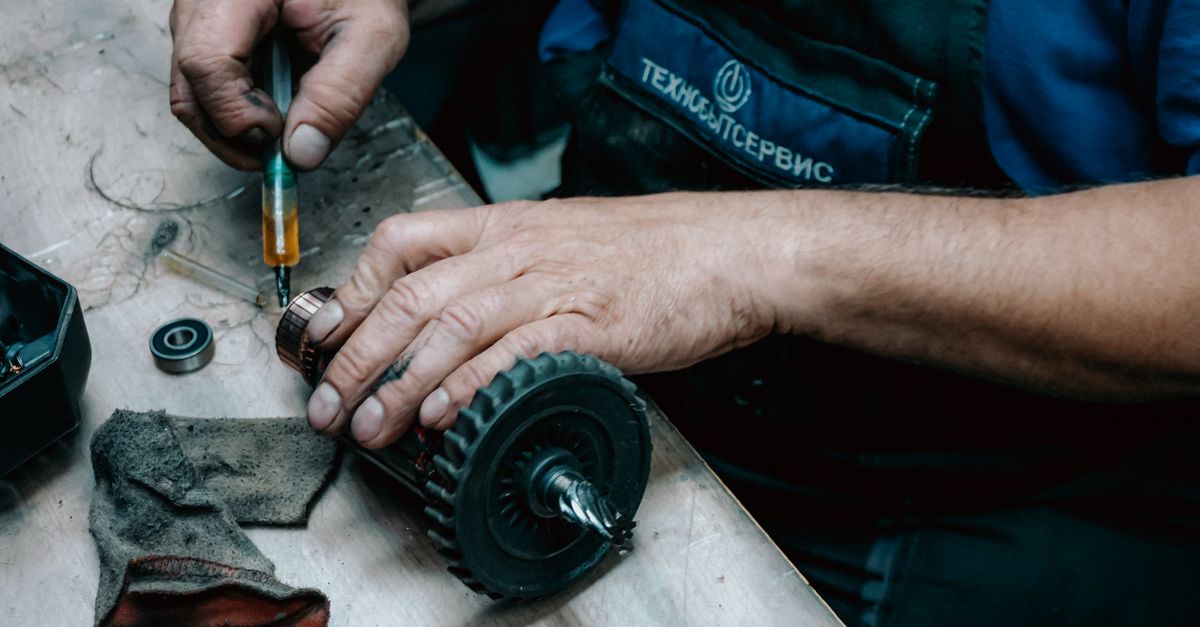 locksmith service technician — Mike Columbia Locksmith
